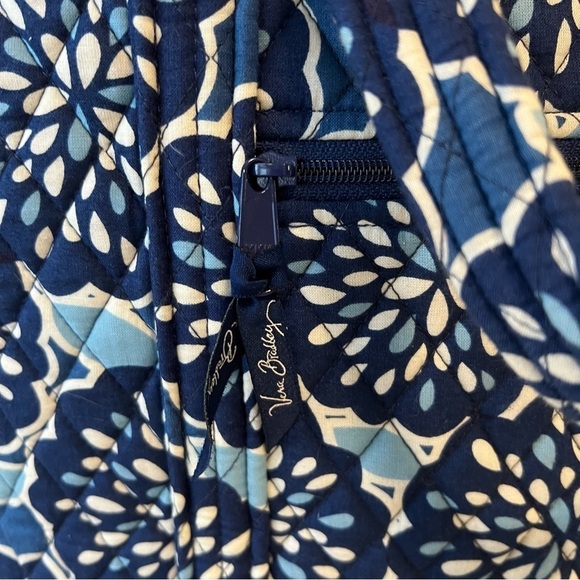 VERA BRADLEY Petal Splash Large Toggle Tote Blue White Bursts 2 Handles Travel - Picture 6 of 12